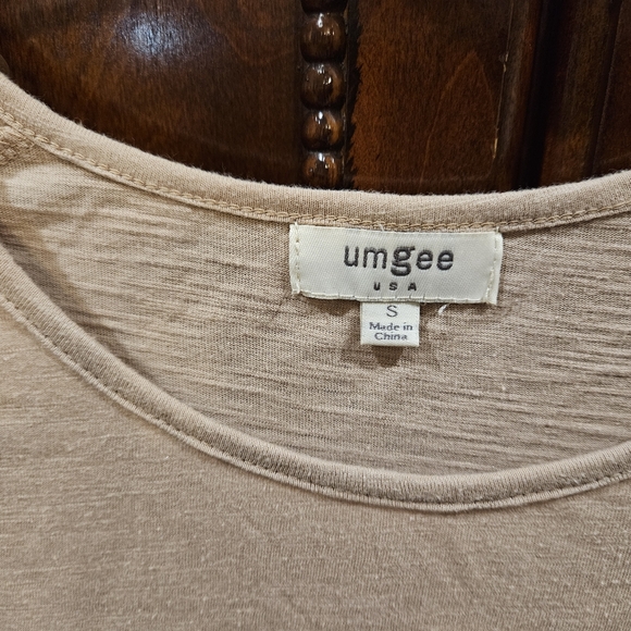 Umgee Hi/low blouse - Picture 3 of 4